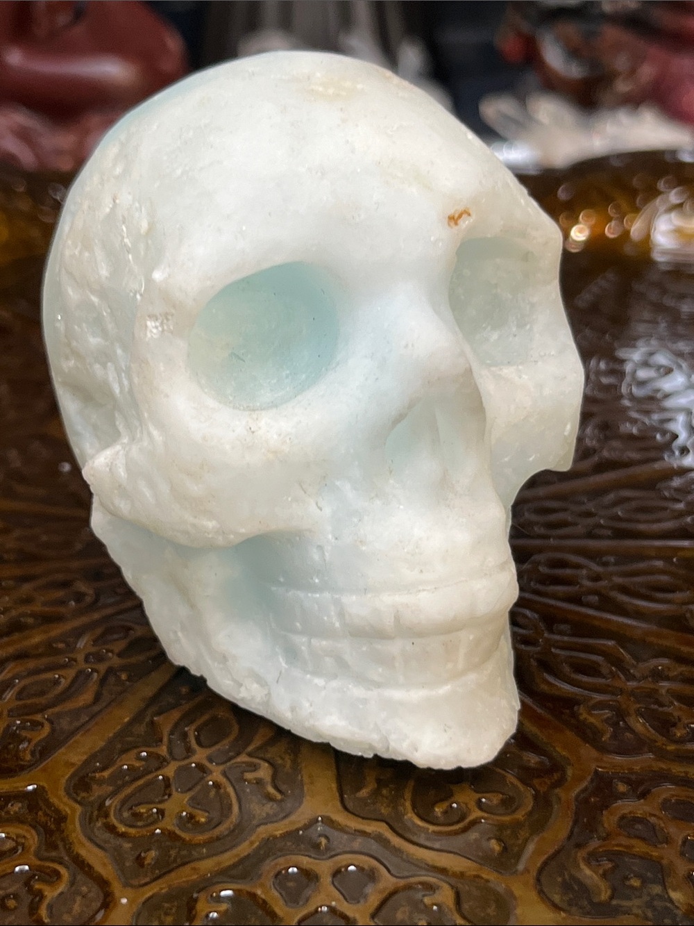 Aragonite skull - Picture 1 of 7